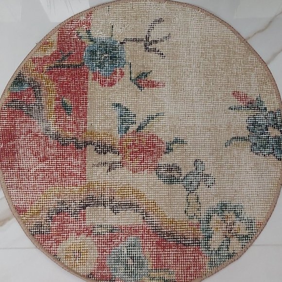 025 - YVONNE - Picture 1 of 3